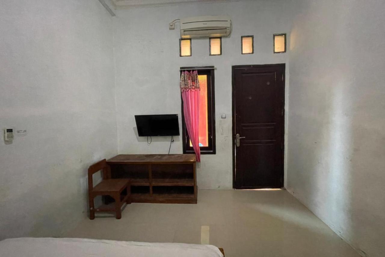 Oyo Life 93036 Eddy Homestay Syariah Lamongan Exterior photo